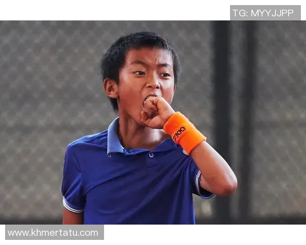 网球巨星的成长之路：从少年天才到世界冠军的奋斗历程